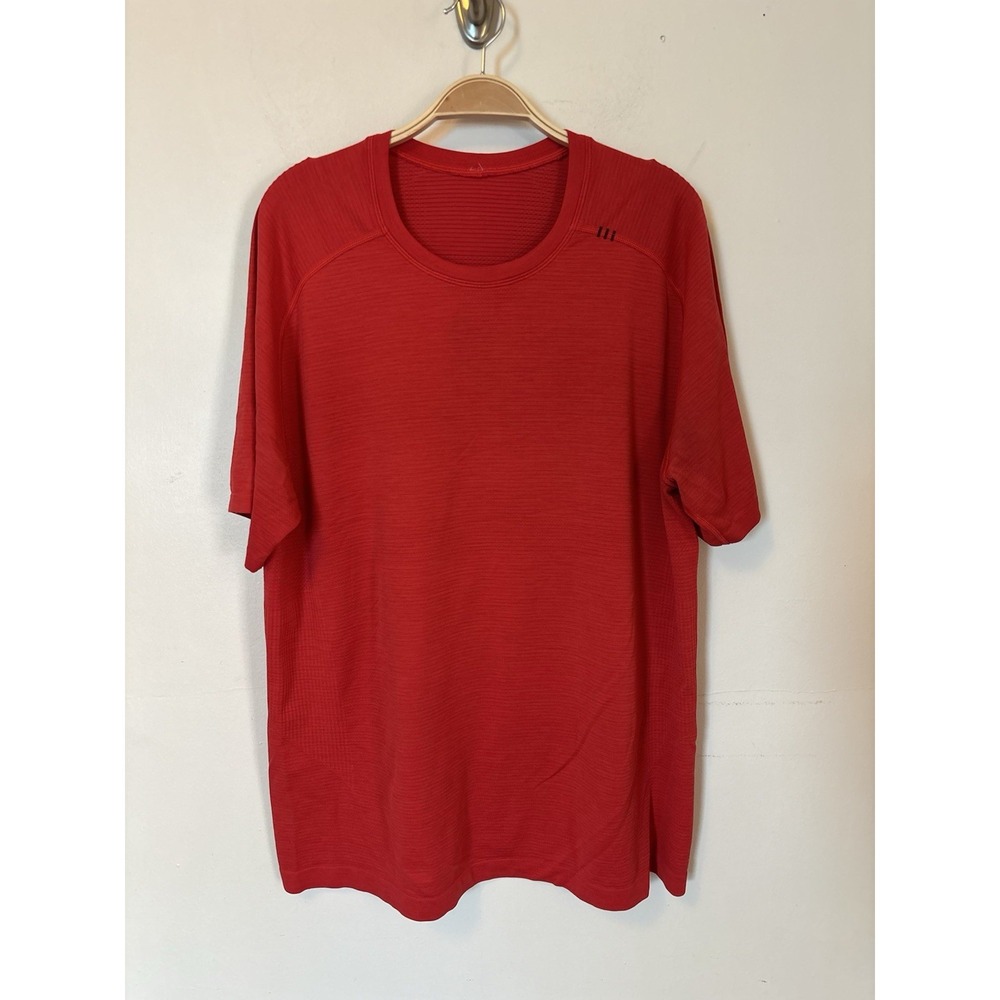 Lululemon Men's Metal Vent Tech Short Sleeve Shirt Red XL